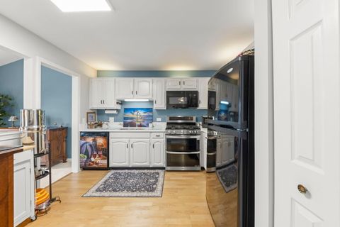 Tiny photo for 513 Green Bridge Lane #B, Prospect Heights, IL 60070 (MLS # 12593343)