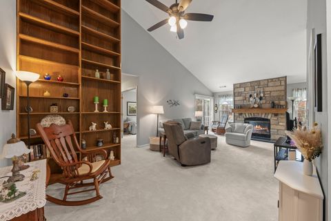 Tiny photo for 513 Green Bridge Lane #B, Prospect Heights, IL 60070 (MLS # 12593343)