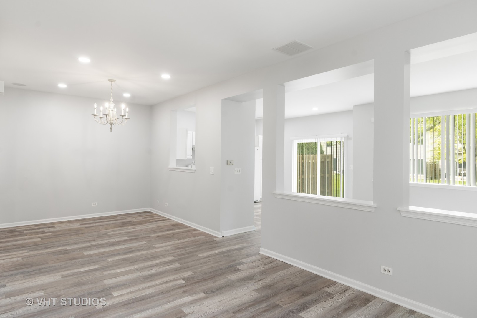 667 W Jonathan Drive