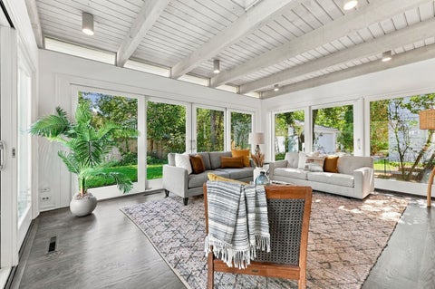 Tiny photo for 2111 Lincolnwood Drive, Evanston, IL 60201 (MLS # 12791614)