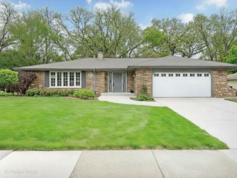 Photo of 16W660 89th Place, Willowbrook, IL 60527 (MLS # 12646441)