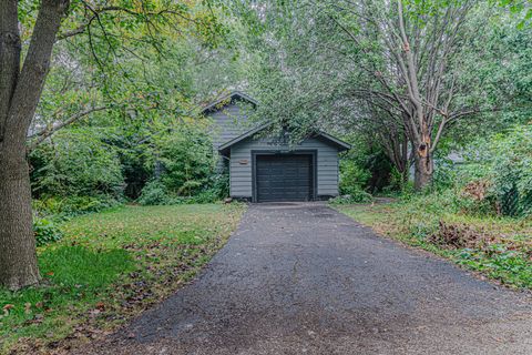 Photo of 2108 Beach Drive, Fox River Grove, IL 60021 (MLS # 12461882)