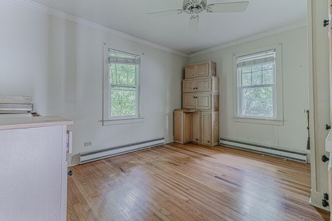 Tiny photo for 2108 Beach Drive, Fox River Grove, IL 60021 (MLS # 12461882)