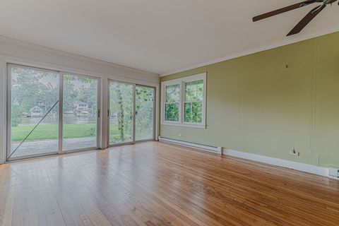 Tiny photo for 2108 Beach Drive, Fox River Grove, IL 60021 (MLS # 12461882)