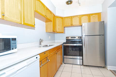 Tiny photo for 5950 N Kenmore Avenue #208, Chicago, IL 60660 (MLS # 12695453)