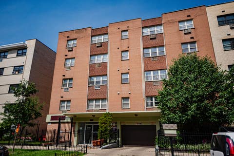 Photo of 5950 N Kenmore Avenue #208, Chicago, IL 60660 (MLS # 12695453)