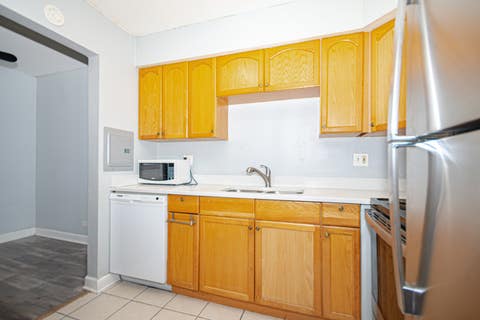 Tiny photo for 5950 N Kenmore Avenue #208, Chicago, IL 60660 (MLS # 12695453)