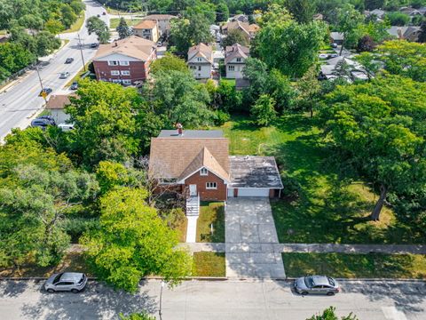 Tiny photo for 4313 Elm Avenue, Lyons, IL 60534 (MLS # 12513547)