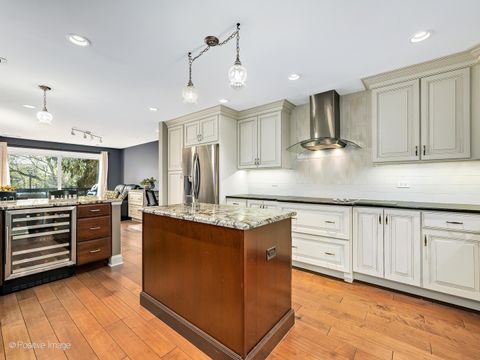 Tiny photo for 1401 Burr Oak Road #114B, Hinsdale, IL 60521 (MLS # 12543414)