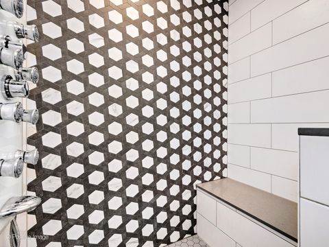 Tiny photo for 1401 Burr Oak Road #114B, Hinsdale, IL 60521 (MLS # 12543414)