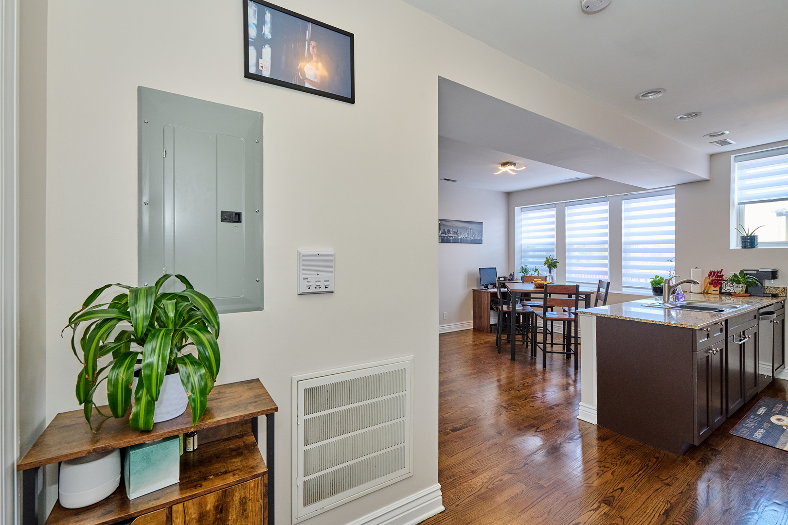 2840 W Glenlake Street 3D