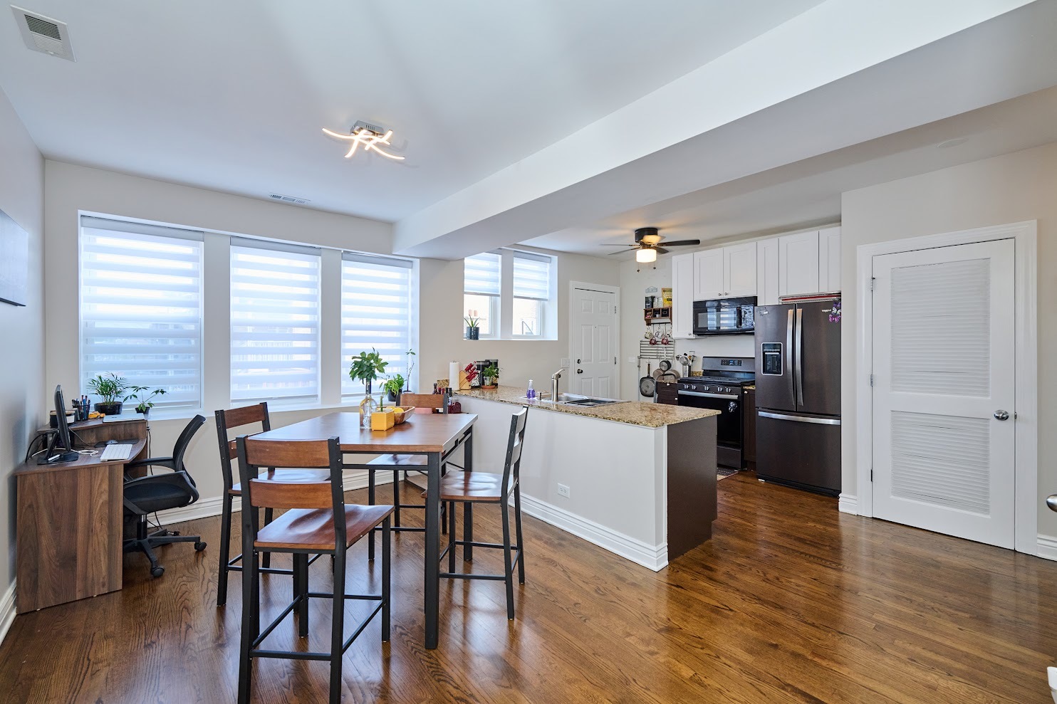 2840 W Glenlake Street 3D