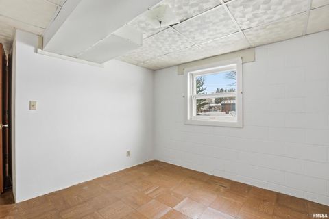 Tiny photo for 1103 15TH Street, De Witt, IA 52742 (MLS # QC4270106)