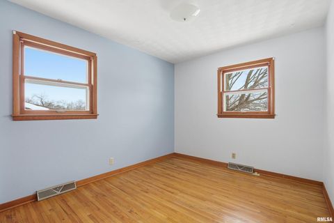 Tiny photo for 1103 15TH Street, De Witt, IA 52742 (MLS # QC4270106)