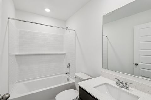 Tiny photo for 555 Yosemite Way, Mundelein, IL 60060 (MLS # 12621165)