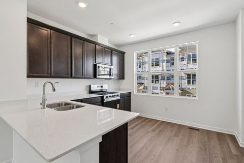 Tiny photo for 555 Yosemite Way, Mundelein, IL 60060 (MLS # 12621165)