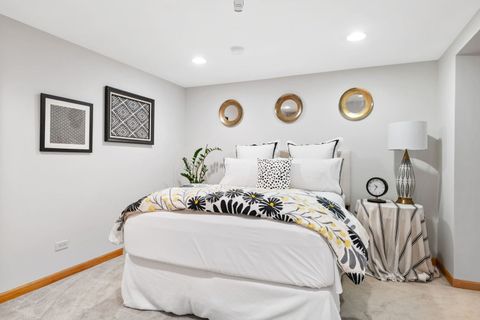 Tiny photo for 369 Hawthorne Boulevard, Glen Ellyn, IL 60137 (MLS # 12608086)