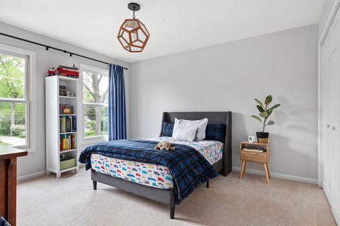 Tiny photo for 369 Hawthorne Boulevard, Glen Ellyn, IL 60137 (MLS # 12608086)