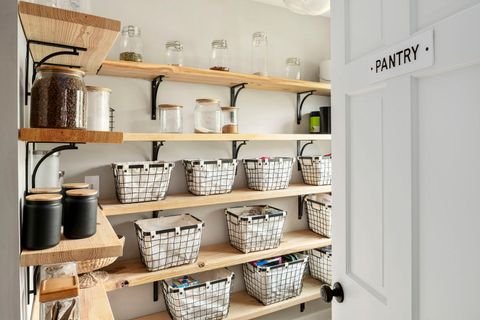 Tiny photo for 369 Hawthorne Boulevard, Glen Ellyn, IL 60137 (MLS # 12608086)