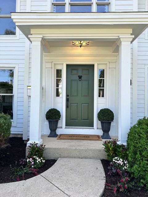 Tiny photo for 369 Hawthorne Boulevard, Glen Ellyn, IL 60137 (MLS # 12608086)