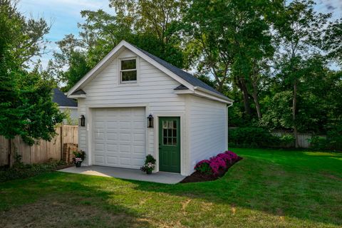 Tiny photo for 369 Hawthorne Boulevard, Glen Ellyn, IL 60137 (MLS # 12608086)