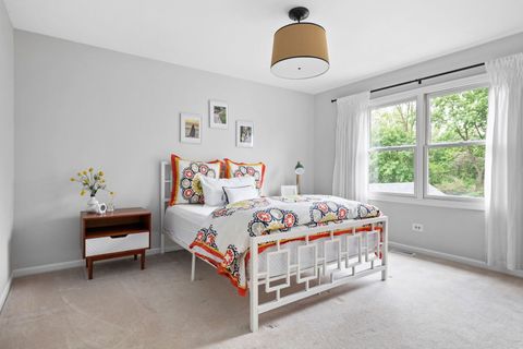 Tiny photo for 369 Hawthorne Boulevard, Glen Ellyn, IL 60137 (MLS # 12608086)