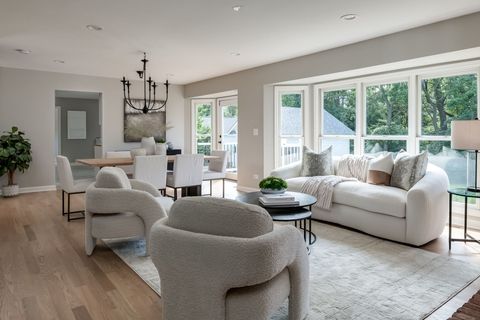 Tiny photo for 369 Hawthorne Boulevard, Glen Ellyn, IL 60137 (MLS # 12608086)