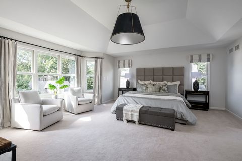 Tiny photo for 369 Hawthorne Boulevard, Glen Ellyn, IL 60137 (MLS # 12608086)