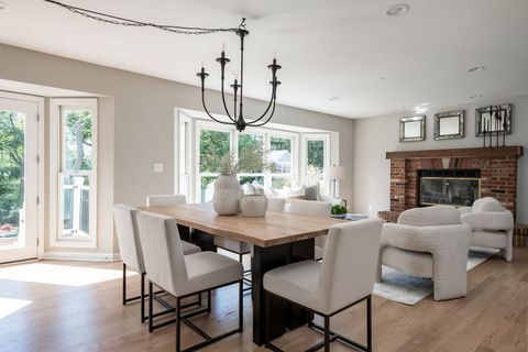 Tiny photo for 369 Hawthorne Boulevard, Glen Ellyn, IL 60137 (MLS # 12608086)