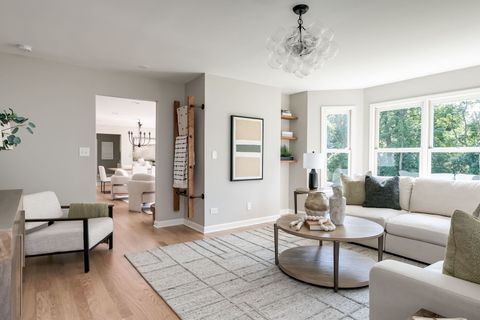 Tiny photo for 369 Hawthorne Boulevard, Glen Ellyn, IL 60137 (MLS # 12608086)