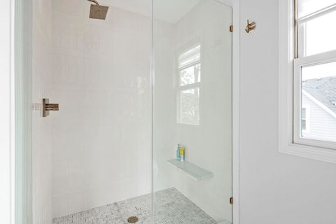 Tiny photo for 369 Hawthorne Boulevard, Glen Ellyn, IL 60137 (MLS # 12608086)