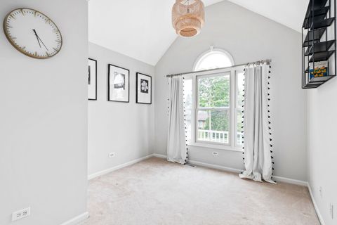 Tiny photo for 369 Hawthorne Boulevard, Glen Ellyn, IL 60137 (MLS # 12608086)