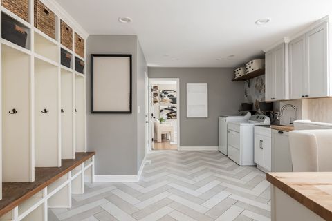 Tiny photo for 369 Hawthorne Boulevard, Glen Ellyn, IL 60137 (MLS # 12608086)