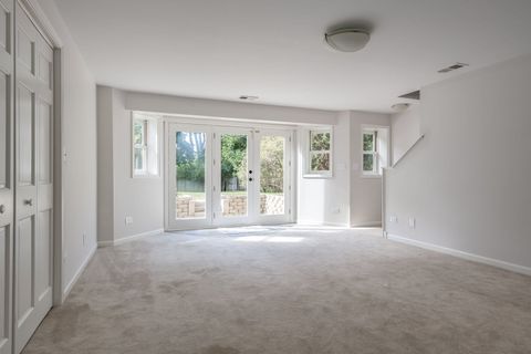 Tiny photo for 369 Hawthorne Boulevard, Glen Ellyn, IL 60137 (MLS # 12608086)