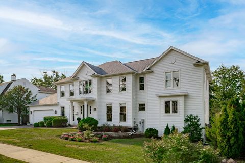 Tiny photo for 369 Hawthorne Boulevard, Glen Ellyn, IL 60137 (MLS # 12608086)