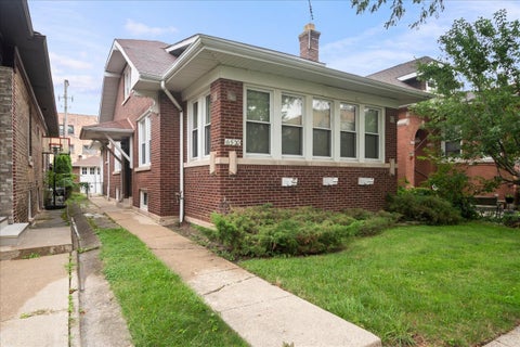 Photo of 6520 N Fairfield Avenue, Chicago, IL 60645 (MLS # 12742365)