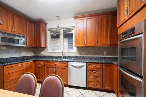 Tiny photo for 6520 N Fairfield Avenue, Chicago, IL 60645 (MLS # 12742365)