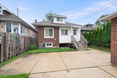 Tiny photo for 6520 N Fairfield Avenue, Chicago, IL 60645 (MLS # 12742365)