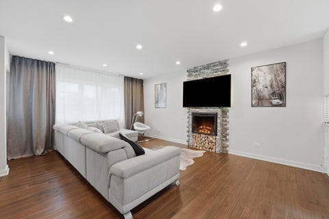 Tiny photo for 290 E Norman Lane, Wheeling, IL 60090 (MLS # 12735958)