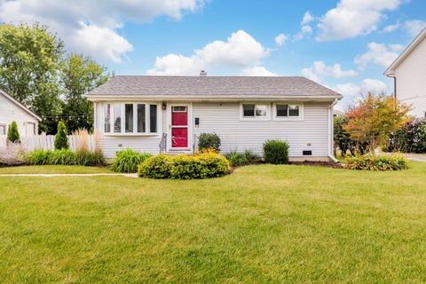 Photo of 7423 W 113th Place, Worth, IL 60482 (MLS # 12751779)