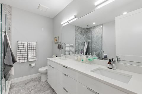 Tiny photo for 715 South Boulevard #301, Oak Park, IL 60302 (MLS # 12610454)