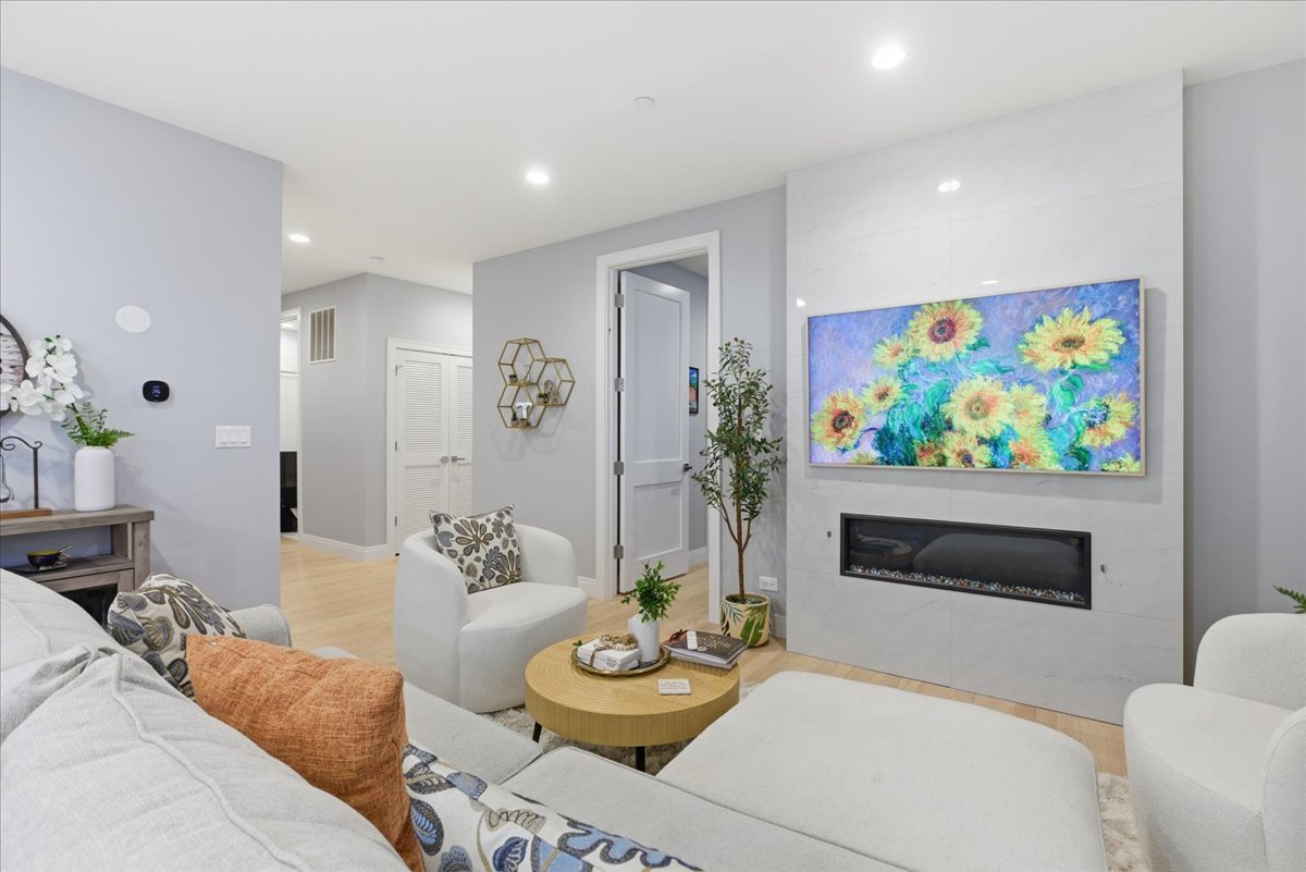 715 South Boulevard 301