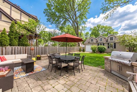 Tiny photo for 831 S Prospect Avenue, Park Ridge, IL 60068 (MLS # 12624279)