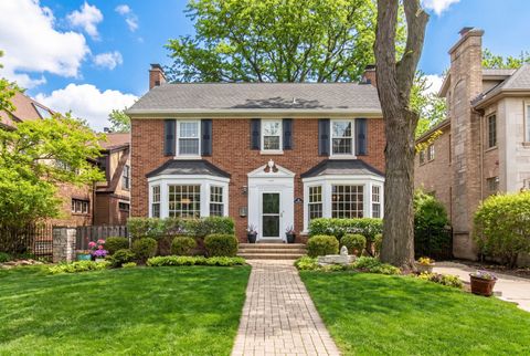 Photo of 831 S Prospect Avenue, Park Ridge, IL 60068 (MLS # 12624279)