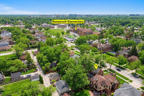 Tiny photo for 831 S Prospect Avenue, Park Ridge, IL 60068 (MLS # 12624279)