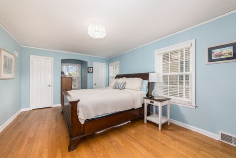 Tiny photo for 831 S Prospect Avenue, Park Ridge, IL 60068 (MLS # 12624279)
