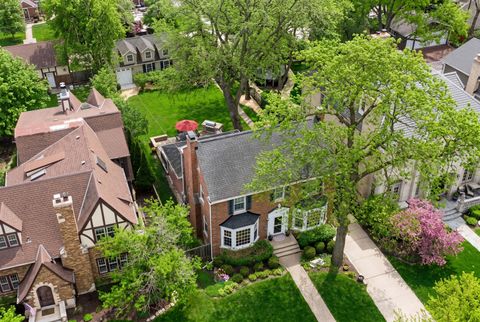 Tiny photo for 831 S Prospect Avenue, Park Ridge, IL 60068 (MLS # 12624279)