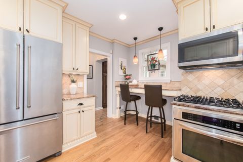 Tiny photo for 831 S Prospect Avenue, Park Ridge, IL 60068 (MLS # 12624279)