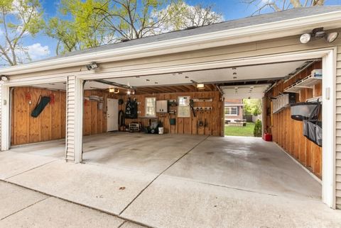 Tiny photo for 831 S Prospect Avenue, Park Ridge, IL 60068 (MLS # 12624279)