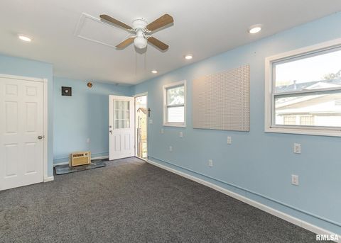 Tiny photo for 3015 N 3RD Street, Clinton, IA 52732 (MLS # QC4268086)